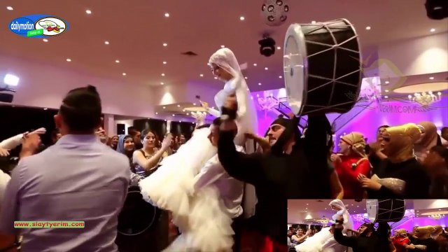 Sosyete gelin damat düğünü