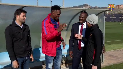 Así recibieron Messi, Suárez, Alba y compañía a Yerry Mina!