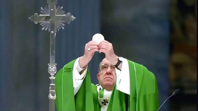 Pope Francis marks World Day of Migrants and Refugees