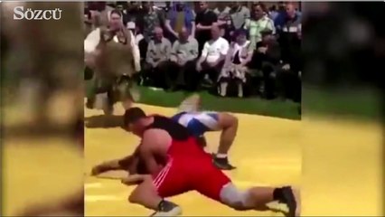 Güreşte oğlunun altta kalmasına dayanamayan anne...