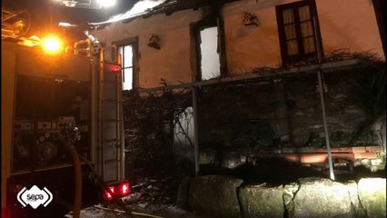 Un incendio destruye una vivienda en Belmonte de Miranda, Asturias
