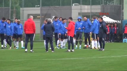 Trabzonspor Yağmur Altında Çalıştı