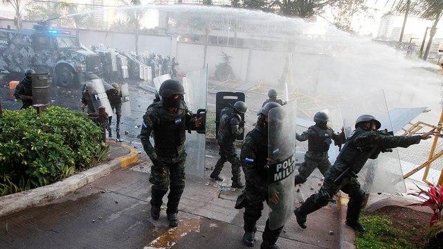 Hondurans protest against 'fraudulent' election