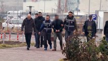 Sivas'taki cinayet - Cinayet zanlısı olduğu iddiasıyla aranan kişi teslim oldu - SİVAS