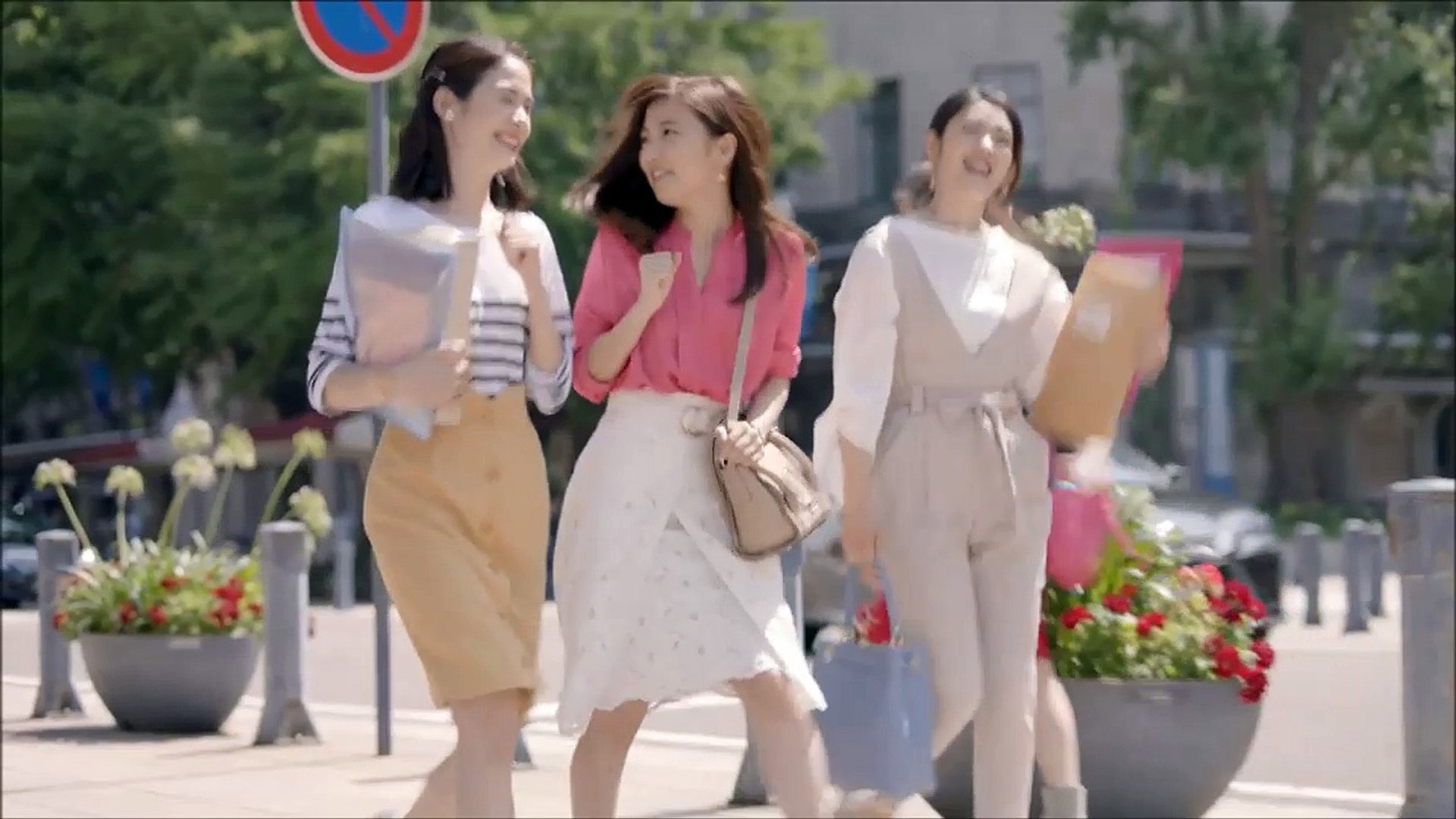 真野恵里菜 Cm 花王 ロリエ スリムガード はたらく女子の一日篇 香りつき 気分上がる篇 影片 Dailymotion