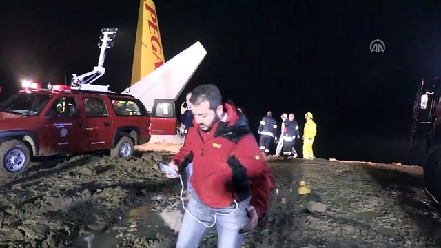 Trabzon Havalimanı'na inen uçak pistten çıktı (2) - TRABZON