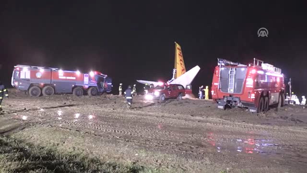 Trabzon Havalimanı'na İnen Uçak Pistten Çıktı (2) - Trabzon