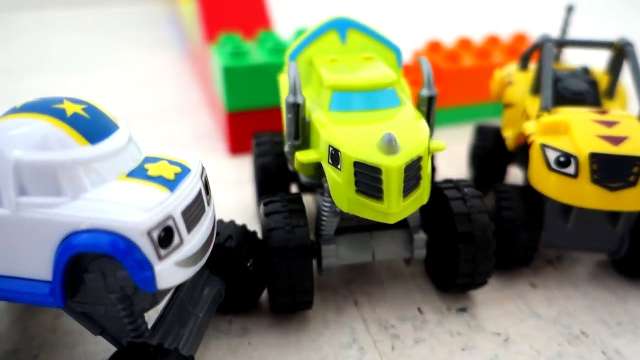 Вспыш и Чудо Машинки новые серии ВСПЫШ и РОБОТЫ