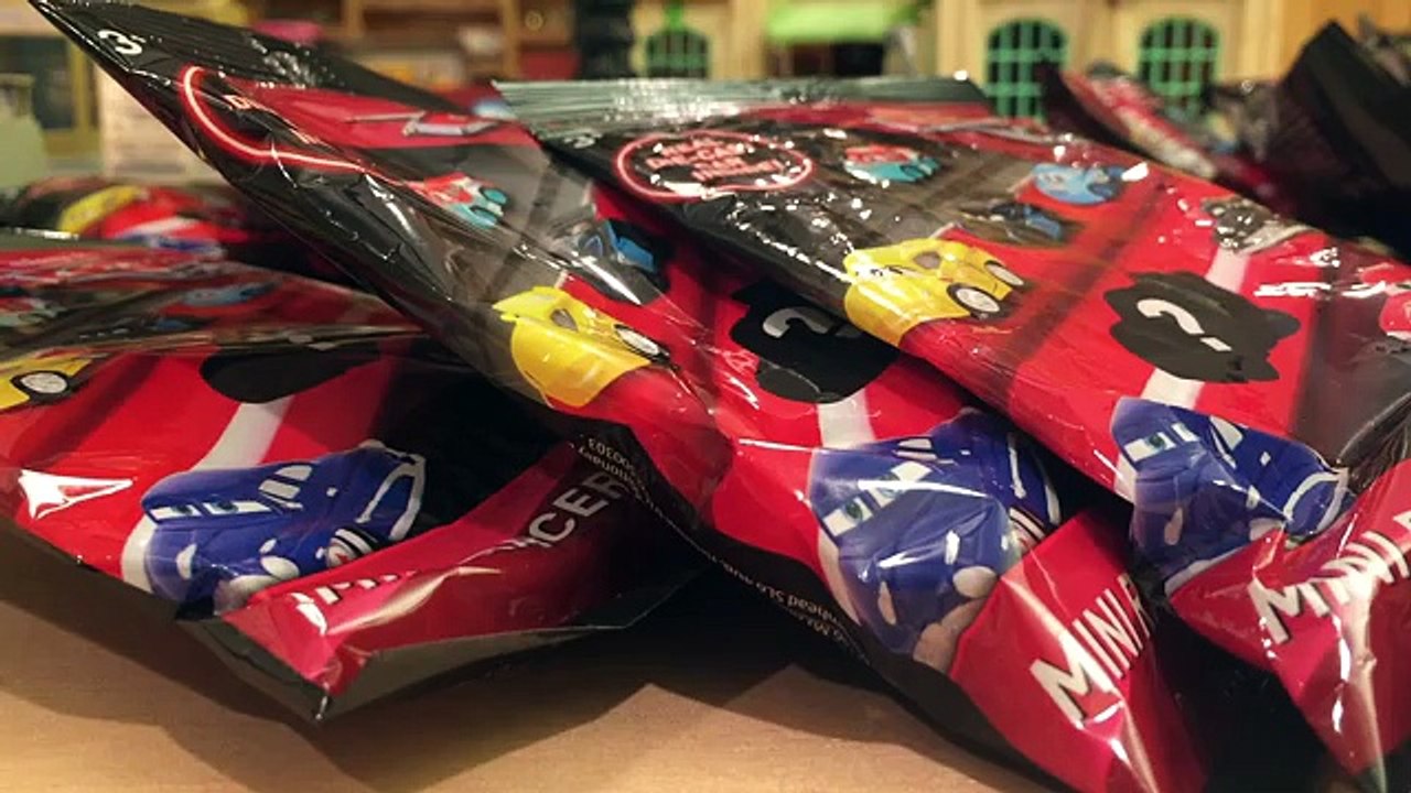 Mattel Disney Cars 3 Mini Racers Blind Bags McQueen, Chick, Doc, Cal Weathers, Cruz Die-casts