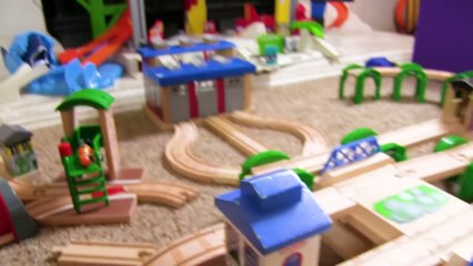 Thomas and Friends | Thomas Train Bumble Bee Mystery Bag with Brio! Fun Toy Train video for children