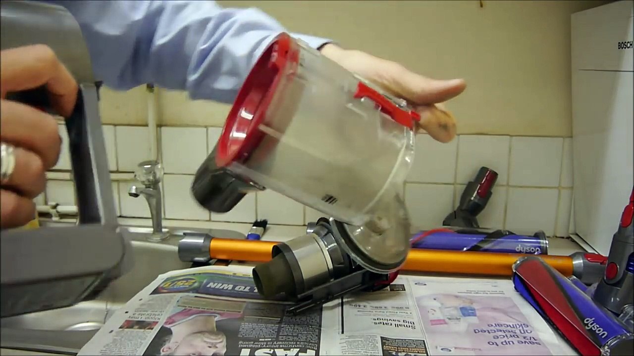How to clean and maintain the Dyson V8 Cordless Vacuum Cleaner video Dailymotion