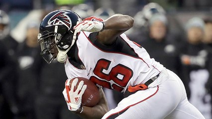 Tevin Coleman gallops outside for 23 yards on toss play