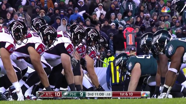 Atlanta Falcons running back Tevin Coleman bounces outside for big 18-yard pickup