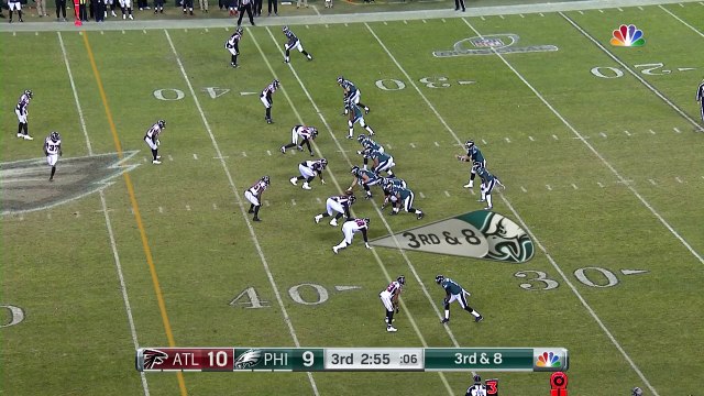 Philadelphia Eagles quarterback Nick Foles fires sideline pass to wide receiver Alshon Jeffrey for big third-down pickup