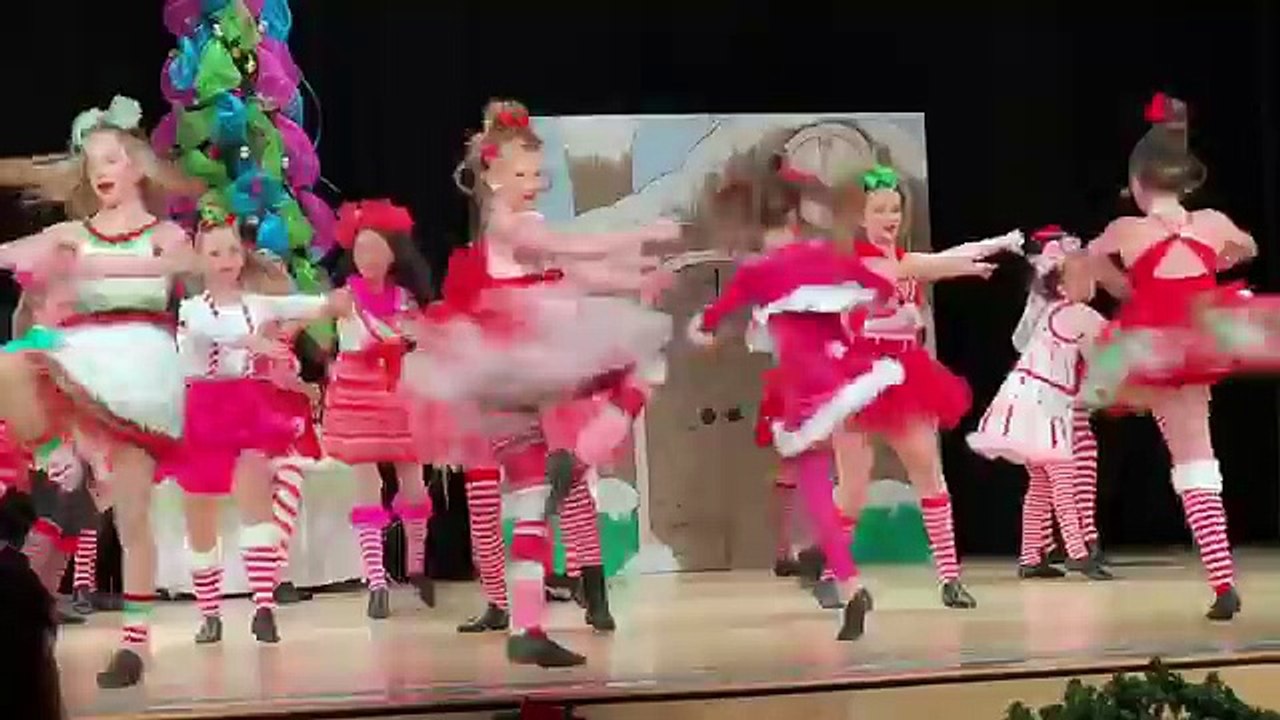 How The Grinch stole Christmas Jazz Style Production Play Vlog 16