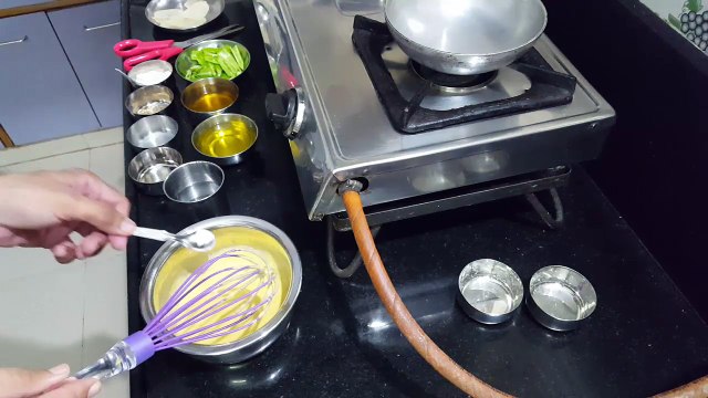 Mirch Pakora (Marcha na Bhajiya) Batata Bhajiya recipe in Hindi - मिर्ची के पकोड़े (मिर्ची वड़ा)