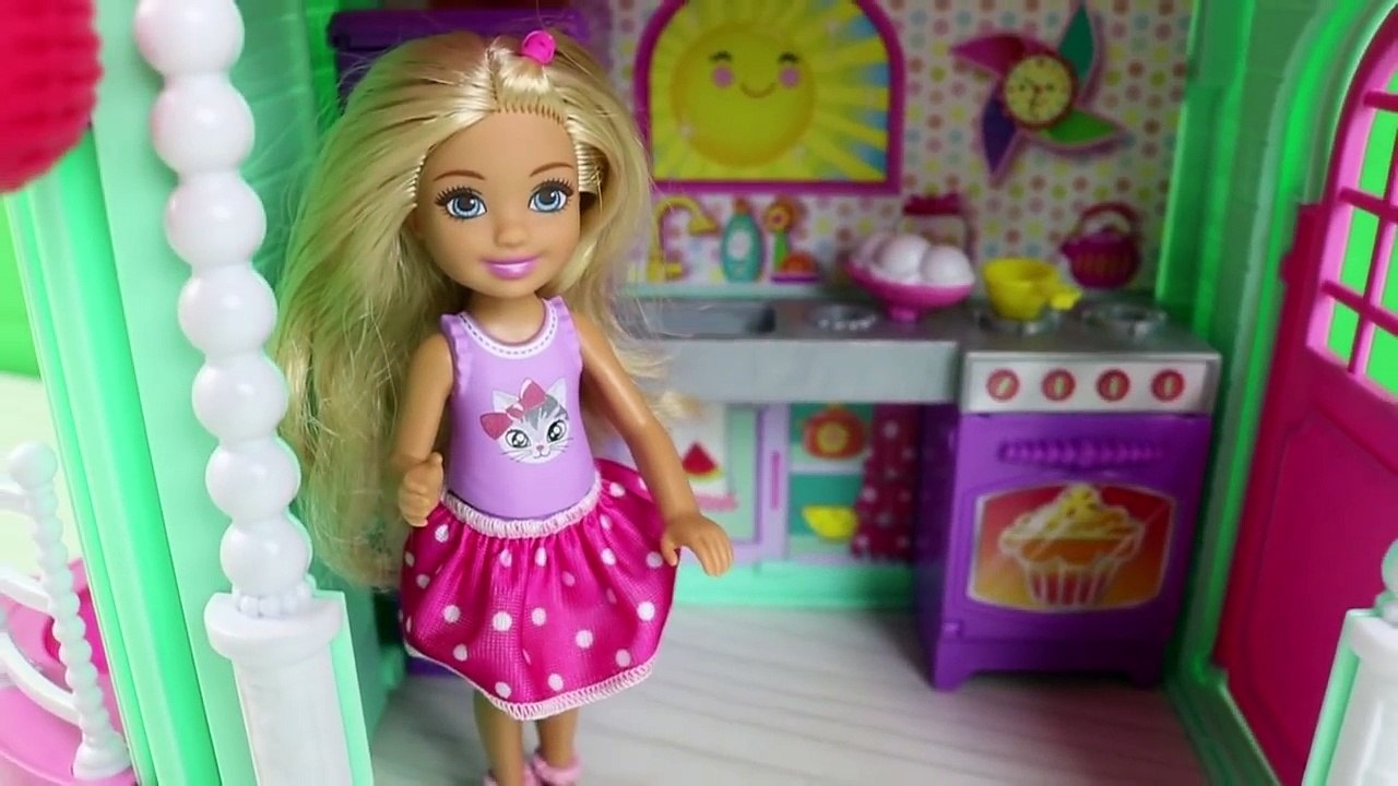 Chelseanin Evinde Maşalar Geziyor Küçük Masha Büyük Maşa - Çizgi Film Tadında