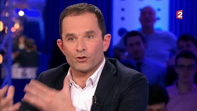 Benoit Hamon tacle Manuel Valls dans On n'est pas couché : Il a les yeux fermés - Regardez