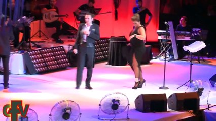 Sibel Can Müzikle Kendinden Geçti Eteğini Açtı!