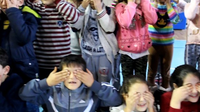 Çocuk sporculara Beyaz Baston Haftasında engelli farkındalığı eğitimi