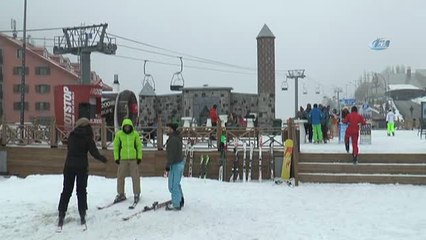 Palandöken'de Hafta Sonu Kayak ve Kızak Coşkusu