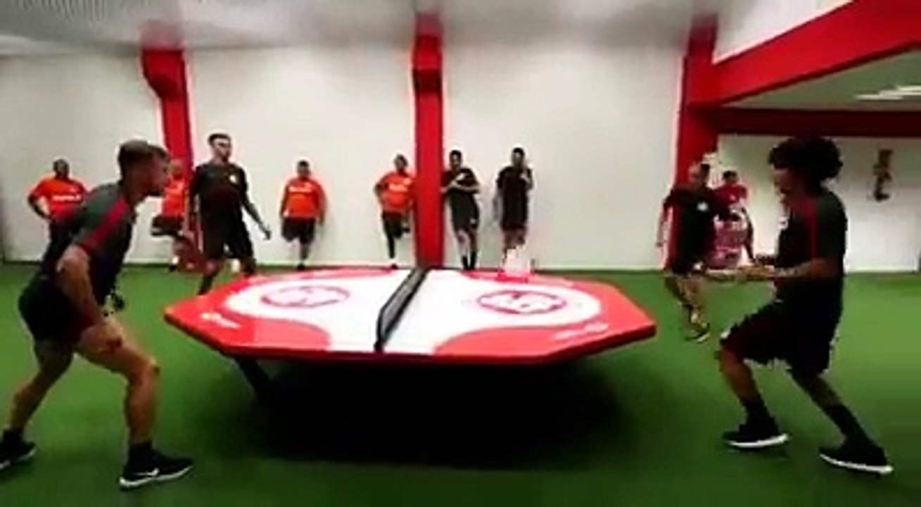 TEQBALL : nouveau sport entre football et ping-pong