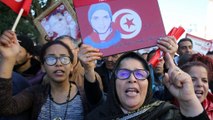 تونس تحيي الذكرى السابعة للثورة على وقع احتجاجات اجتماعية