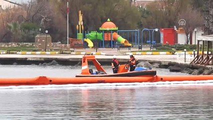 Urla'da Denize Akaryakıt Sızması