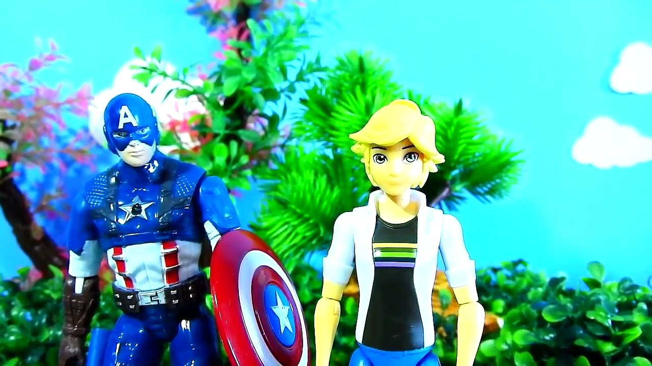 Adrien Encontra Ladybug Desmaiada e faz Respiração Boca a Boca pra acordá-la.