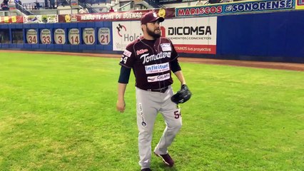 Ya se prepara el derecho Edgar González para saltar al centro del diamante ¡Vamos con todo! #SemifinalLMP #VamosXel11 ⚾️