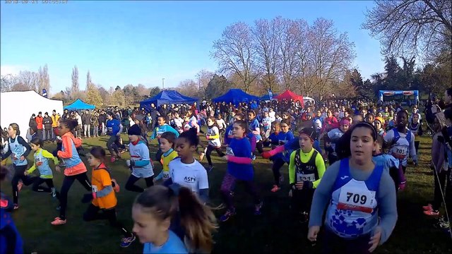 Cross départemental de Champigny sur Marne le 14/01/2018 Course poussines