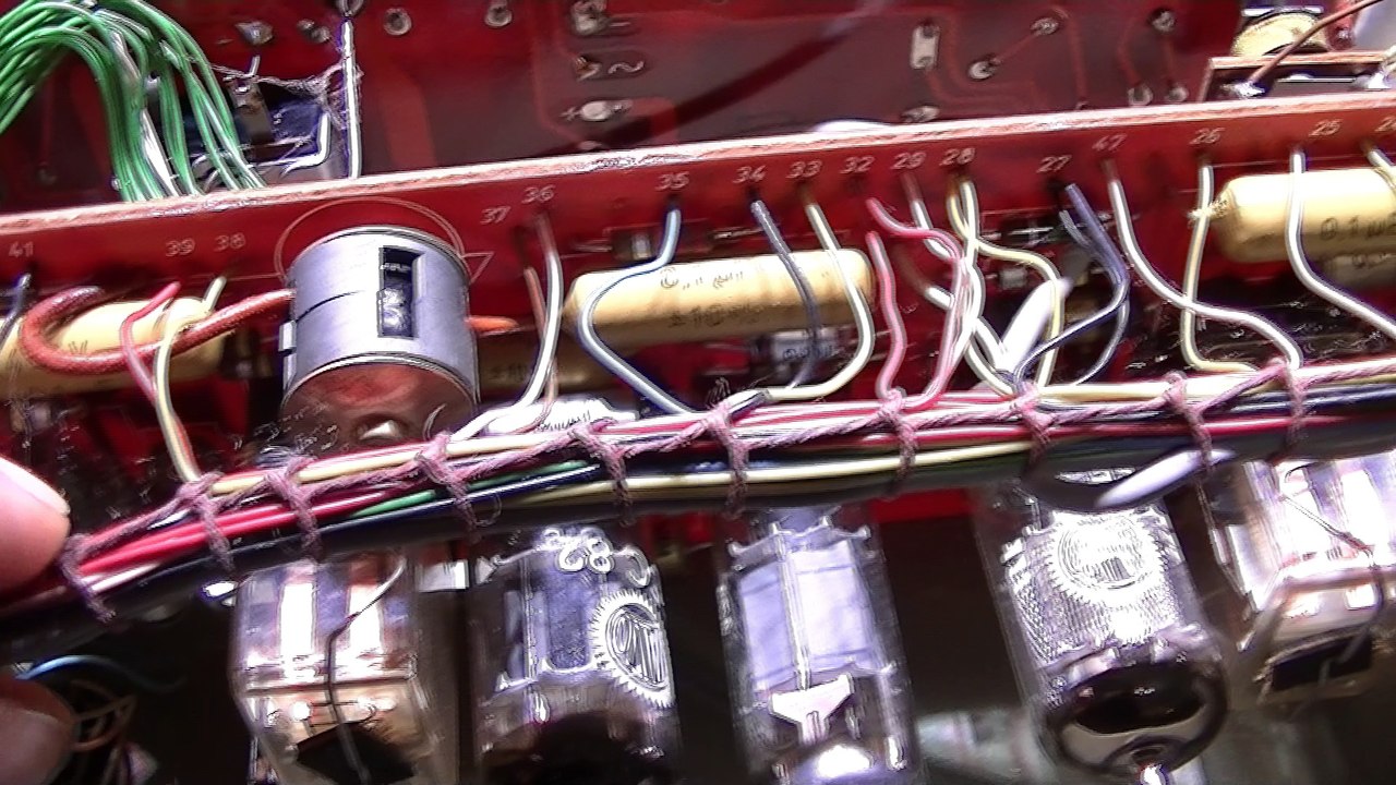 Teardown d'un enregistreur de disque vinyle allemand Universa Part 2