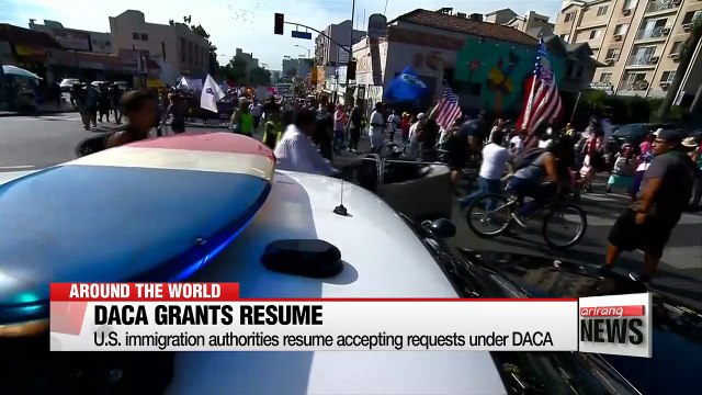 U.S. immigration authorities resume accepting requests under DACA