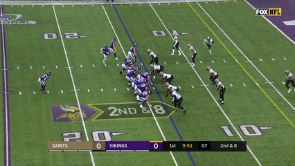 Minnesota Vikings running back Jerick McKinnon takes toss for walk-in 14-yard TD