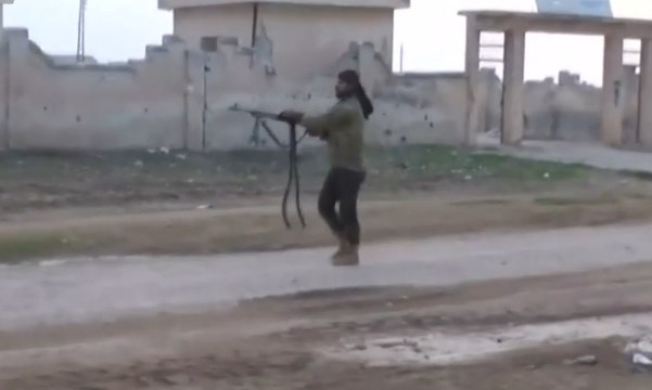 Pasukan Pemberontak Tembaki Militer Suriah di Pedesaan