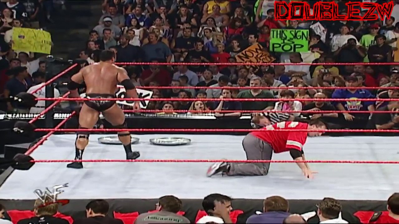 The Rock vs. Shane McMahon - Street Fight - 8-6-2001 Raw Part 2/2