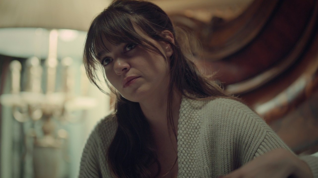 İstanbullu Gelin 32. Bölüm Aslı Enver - Nasıl Anlatsam?