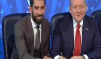 Arda Turan, Başakşehir'e imza attı