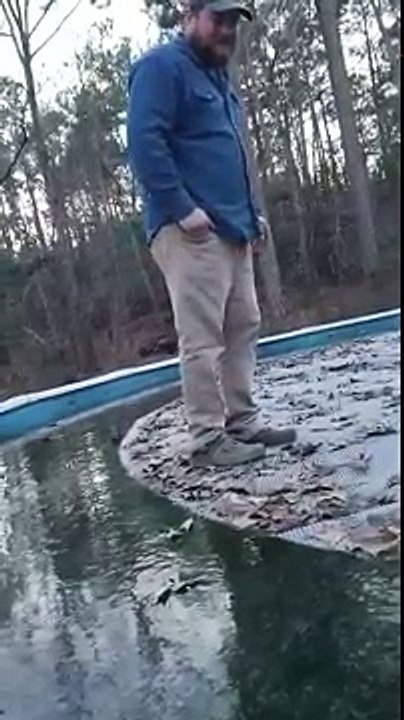 Il n'aurait pas dû marcher sur leau