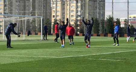 Kaptan Emre Belözoğlu, Arda Turan İle Yakından İlgilendi