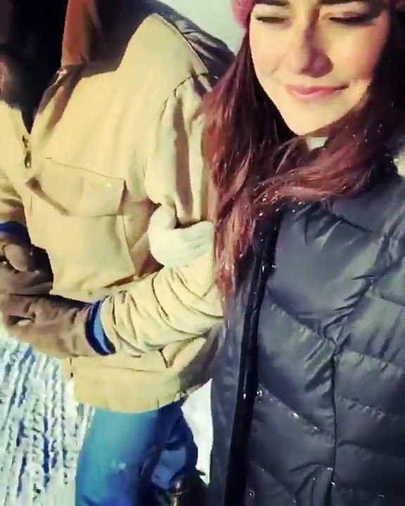 Selfie en marchant sur le verglas : mauvaise idée !!