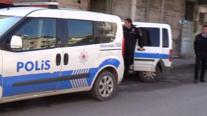 Harabe binadaki yaralı Suriyeli 'terörist' paniğine neden oldu