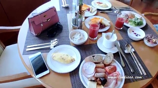 SHOPPING IN KOREA ♥ VLOG 2 - BUKCHON HANOK VILLAGE IN SEOUL WEARING KOREAN HANBOK ♥