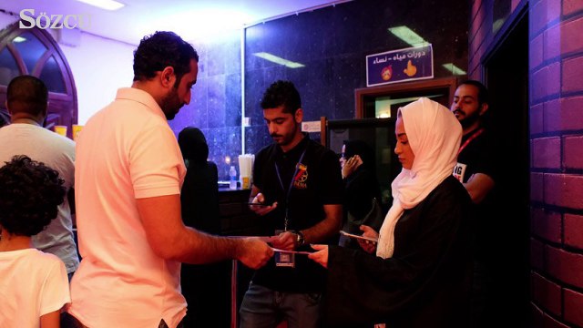 Suudi Arabistan’da halk 35 yıl sonra ilk kez sinemaya gitti