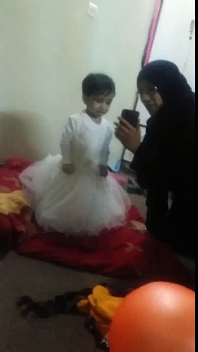 س