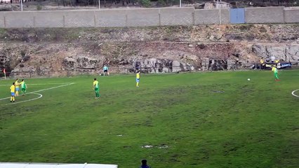 Mauro Leal, do Mortágua com defesa soberba frente ao Fornos de Algodres
