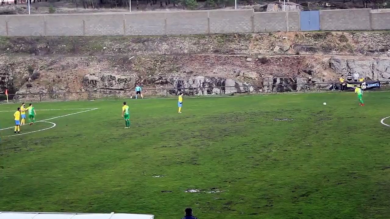 Mauro Leal, do Mortágua com defesa soberba frente ao Fornos de Algodres