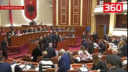 Tensione në kuvend, Basha rrethohet nga garda...Përplasje me Ruçin (360video)