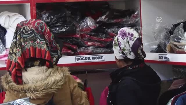 Hayır Çarşısı Ndan Ücretsiz Alışveriş Yapıyorlar