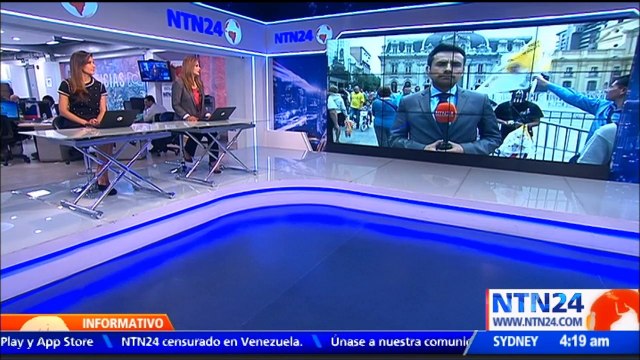 Comerciantes chilenos aprovechan visita del papa Francisco para vender artículos de recuerdo y mejorar sus ingresos